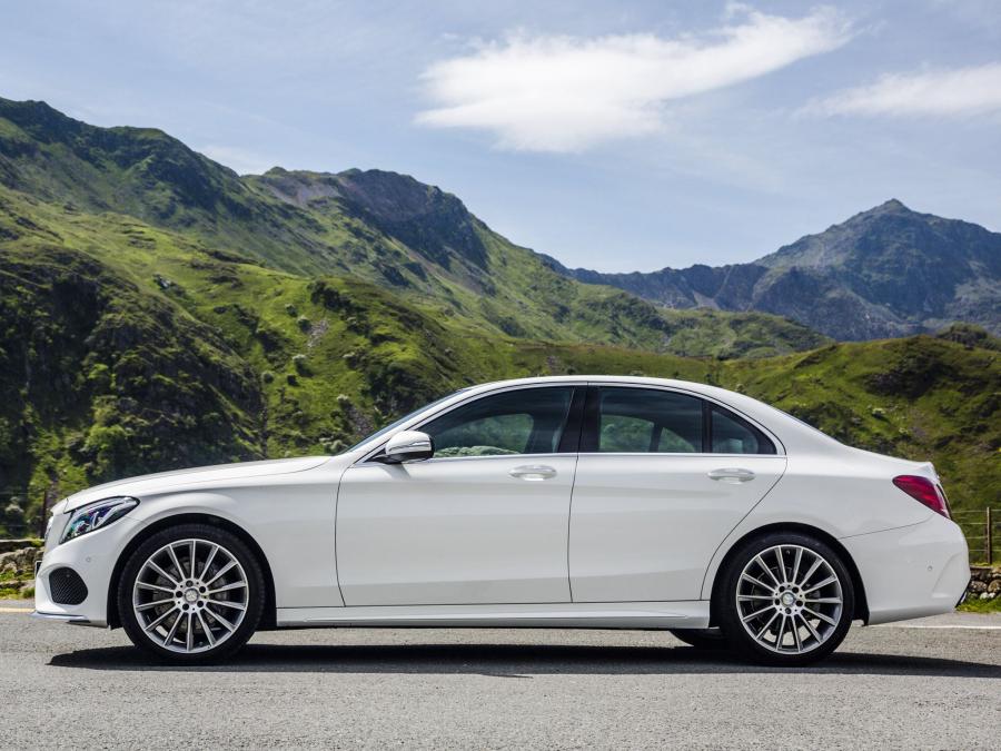  Mercedes-Benz C220 BlueTec AMG Line 2014 года  (UK) (фото 9 из 23)